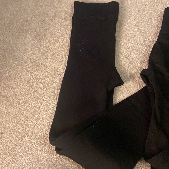 2 thermal pants (1 with a little bit of peeling but easily fixable) - Picture 2 of 3